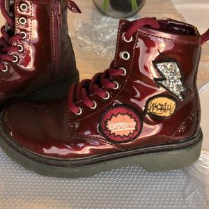 Girls boots